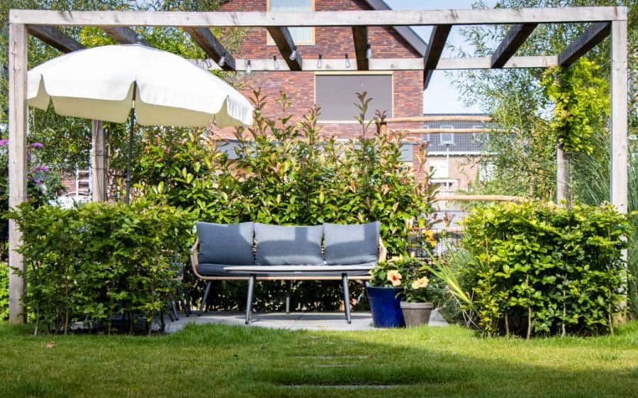 Groene, landelijke tuin rondom nieuwbouwhuis - Dutch Quality Gardens